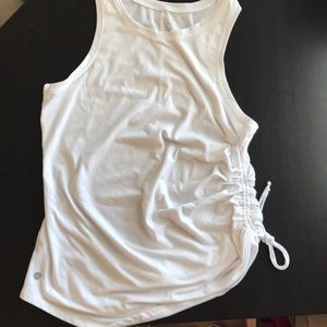 💰Never worn. Small, white exercise top